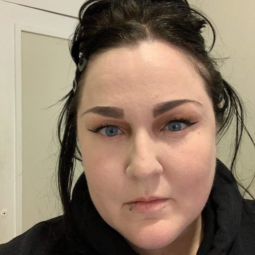 Meet your Posher, Tiffany